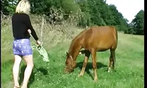 Sie hat eine Behandl ...