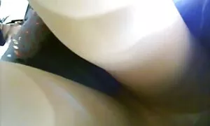 Schwarz mit ihrer re ...